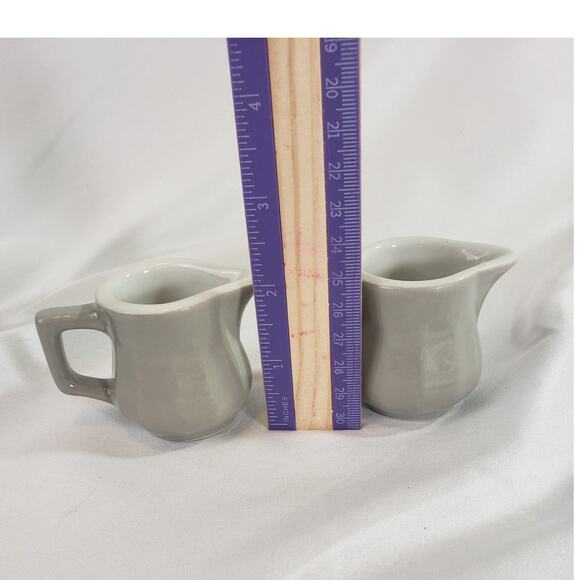 2 Vintage Shenango Pottery Restaurant Ware Individual Creamers Mini Pitchers - Picture 7 of 7
